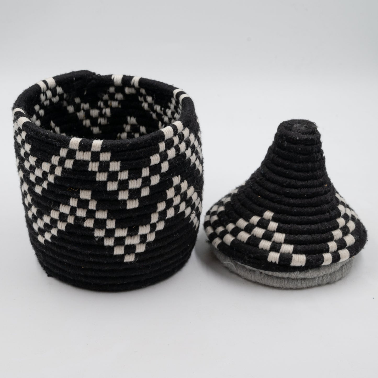 Marokkói Berber box fekete
